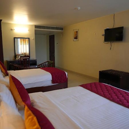 Mg Zion Hotel Tirupati Zewnętrze zdjęcie