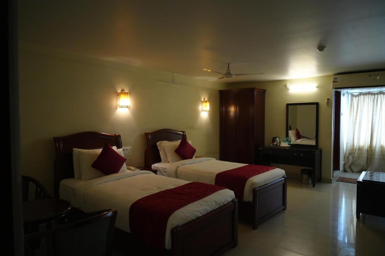 Mg Zion Hotel Tirupati Zewnętrze zdjęcie